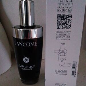 Génifique Ultimate Serum - Black and Silver